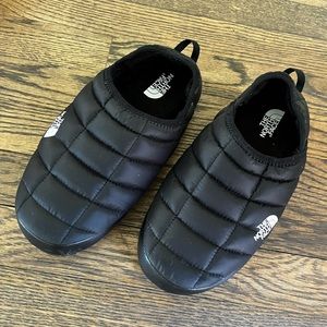 The North Face thermo-ball traction mule slipper